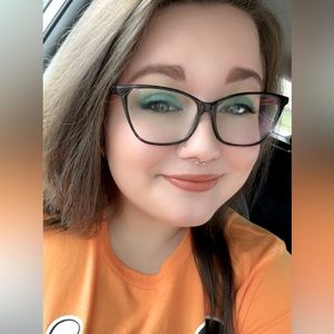 Meet your Posher, Lila